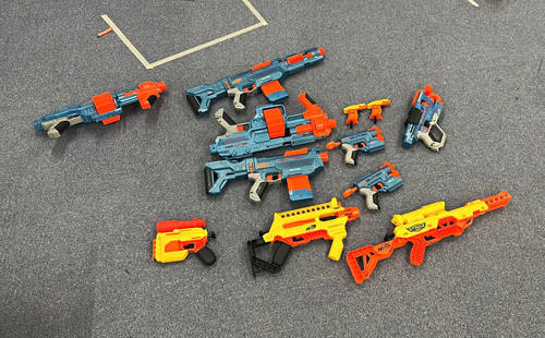 Nerf blasters bundle lot - bundle,